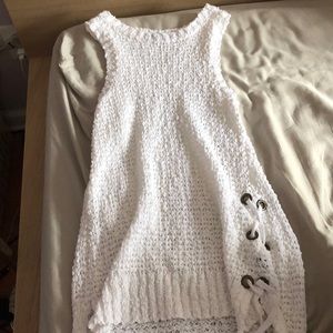 White knitted dress